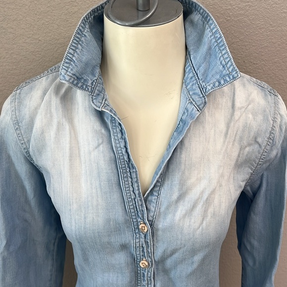 Cloth & Stone Chambray Ombré Half Button Up Long Sleeve Small - Picture 3 of 6